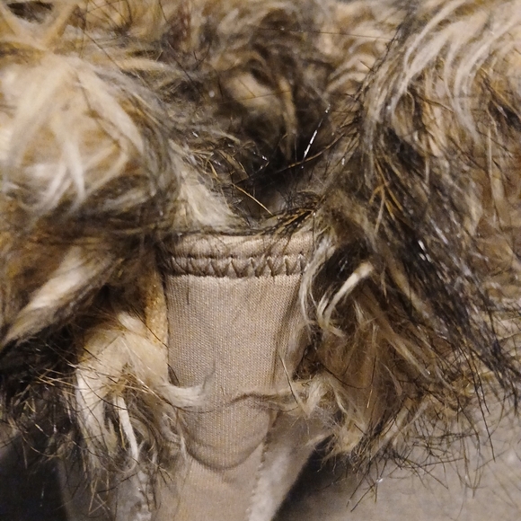 Sorel Womens Faux Fur, Tan Boots.  Size 10 - Picture 13 of 16